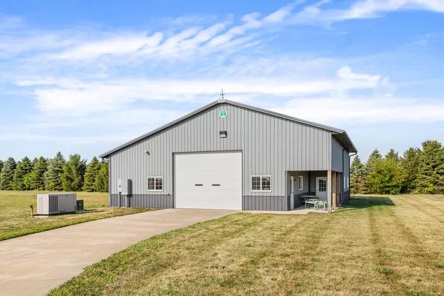 $1,450,000 | 1335 2250 East, St. Joseph, IL 61873