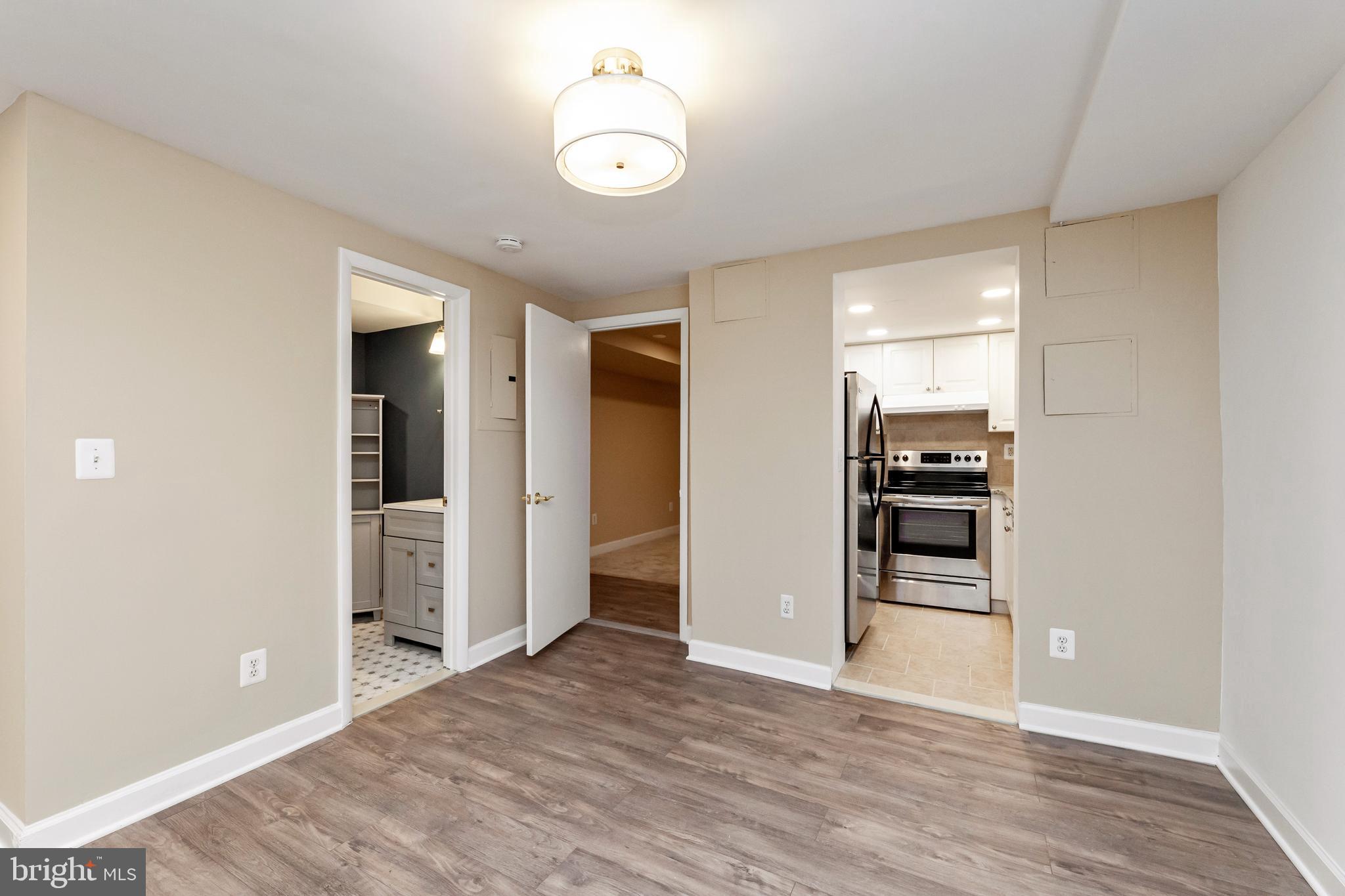 4635 20th Road North, Unit A Arlington, VA 22207 - Photo 6 of 31