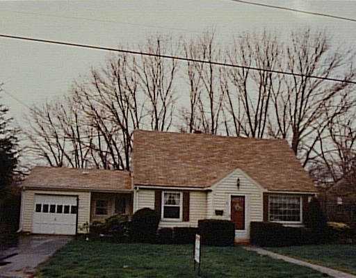 15 George Street Warwick, RI 02888 - Photo 1 of 1 Exterior Front.
