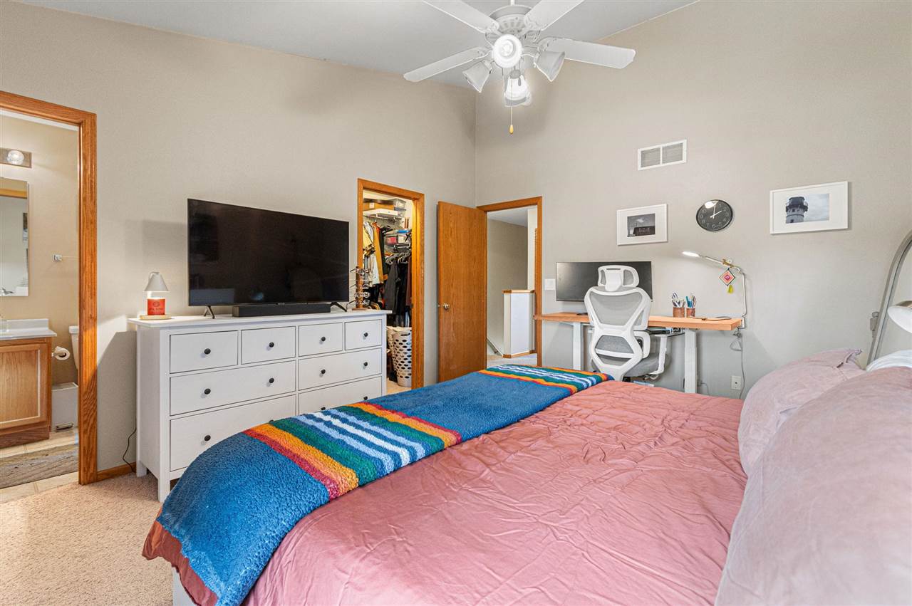 259 Camden Road Iowa City, IA 52245 - Photo 19 of 34 Gallery Image 19