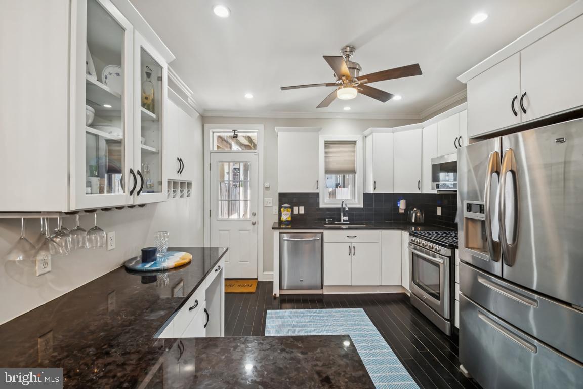 121 South Curley Street Baltimore, MD 21224 - Photo 14 of 40