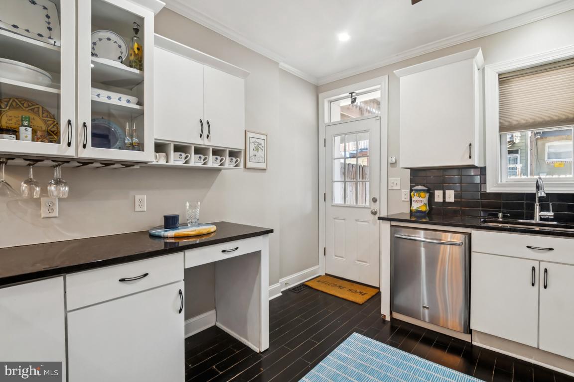 121 South Curley Street Baltimore, MD 21224 - Photo 15 of 40