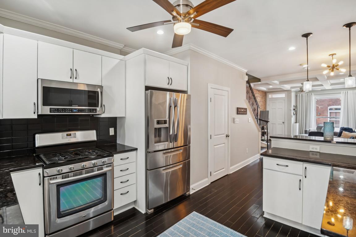 121 South Curley Street Baltimore, MD 21224 - Photo 18 of 40