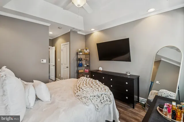 $325,000 | 121 South Curley Street, Baltimore, MD 21224