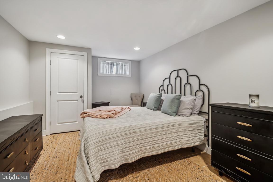 121 South Curley Street Baltimore, MD 21224 - Photo 32 of 40 Lower level bedroom