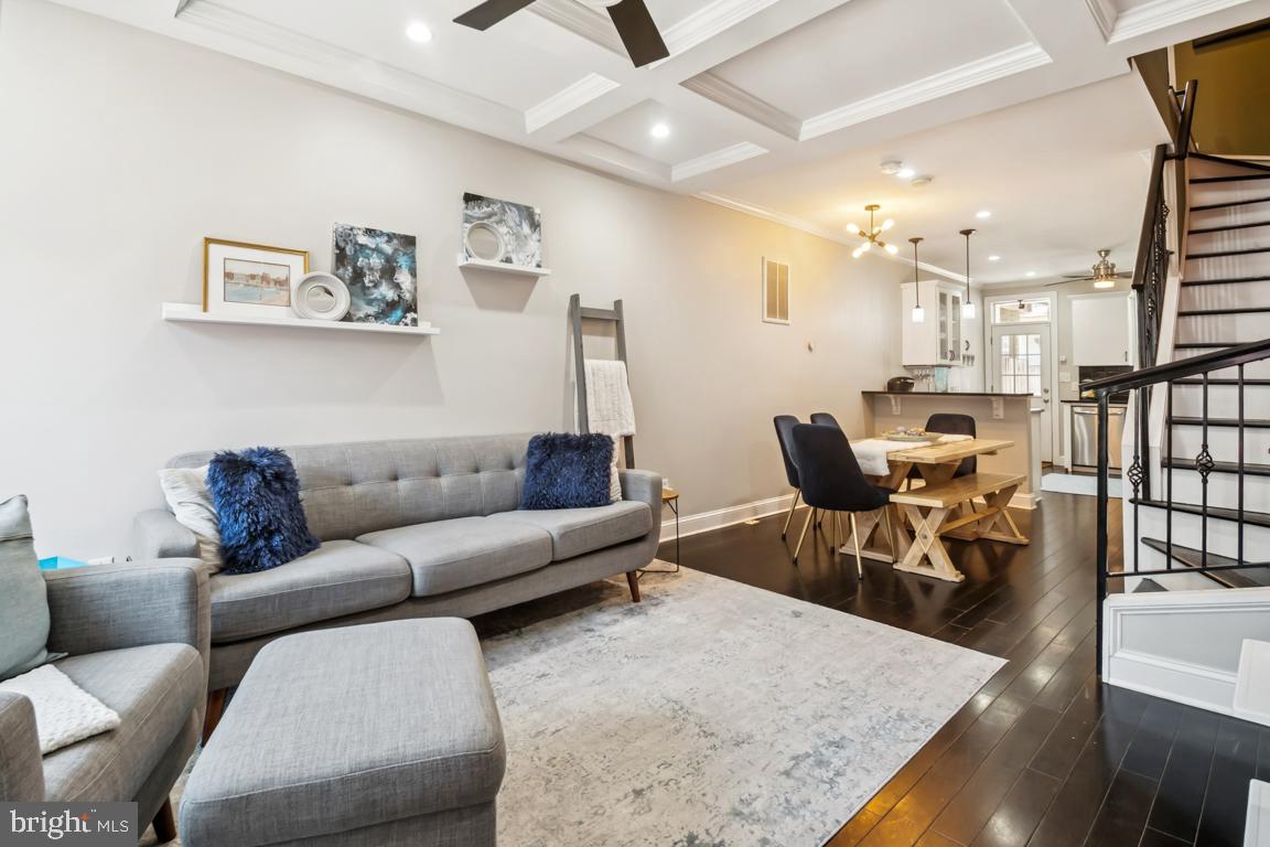 121 South Curley Street Baltimore, MD 21224 - Photo 4 of 40