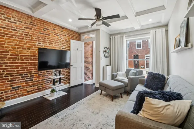 $325,000 | 121 South Curley Street, Baltimore, MD 21224