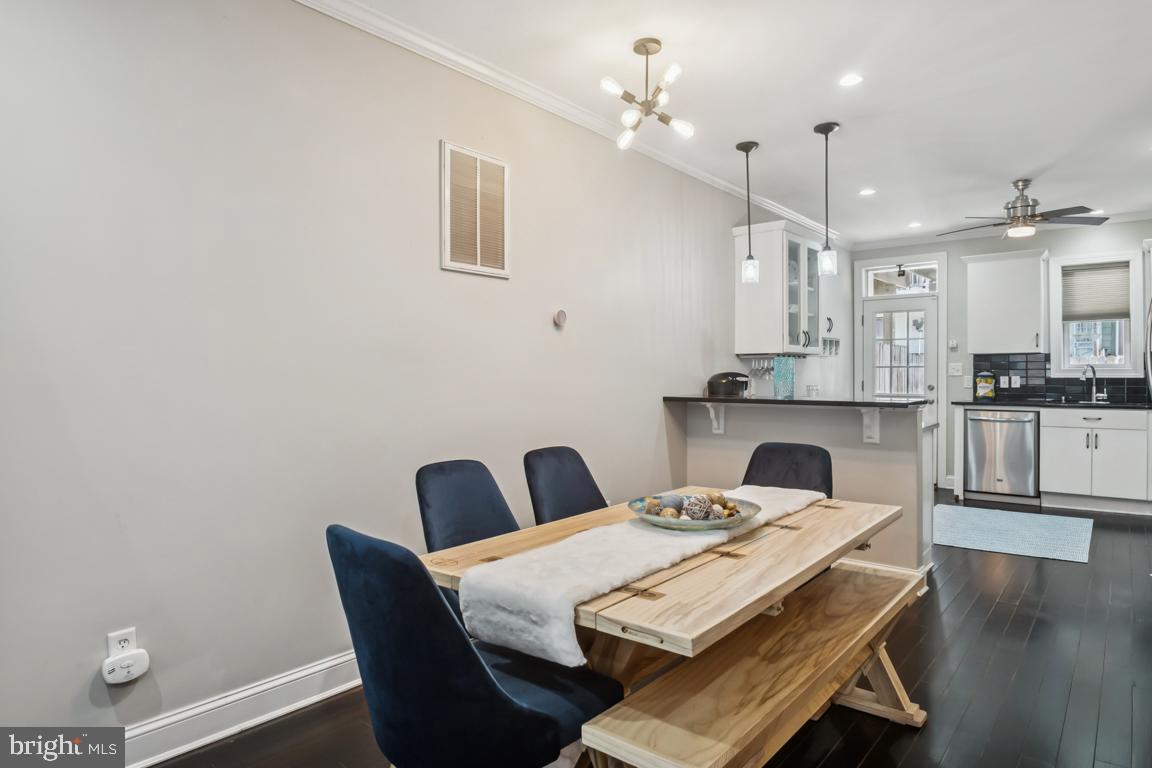 121 South Curley Street Baltimore, MD 21224 - Photo 10 of 40