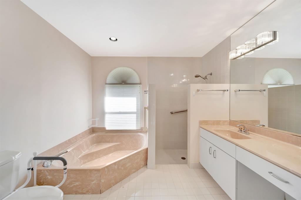 8507 Northwest 83rd Street Tamarac, FL 33321 - Photo 30 of 45 Master Bathroom