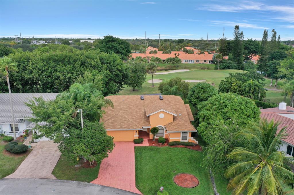 8507 Northwest 83rd Street Tamarac, FL 33321 - Photo 4 of 45 Beautiful Golf Course Location