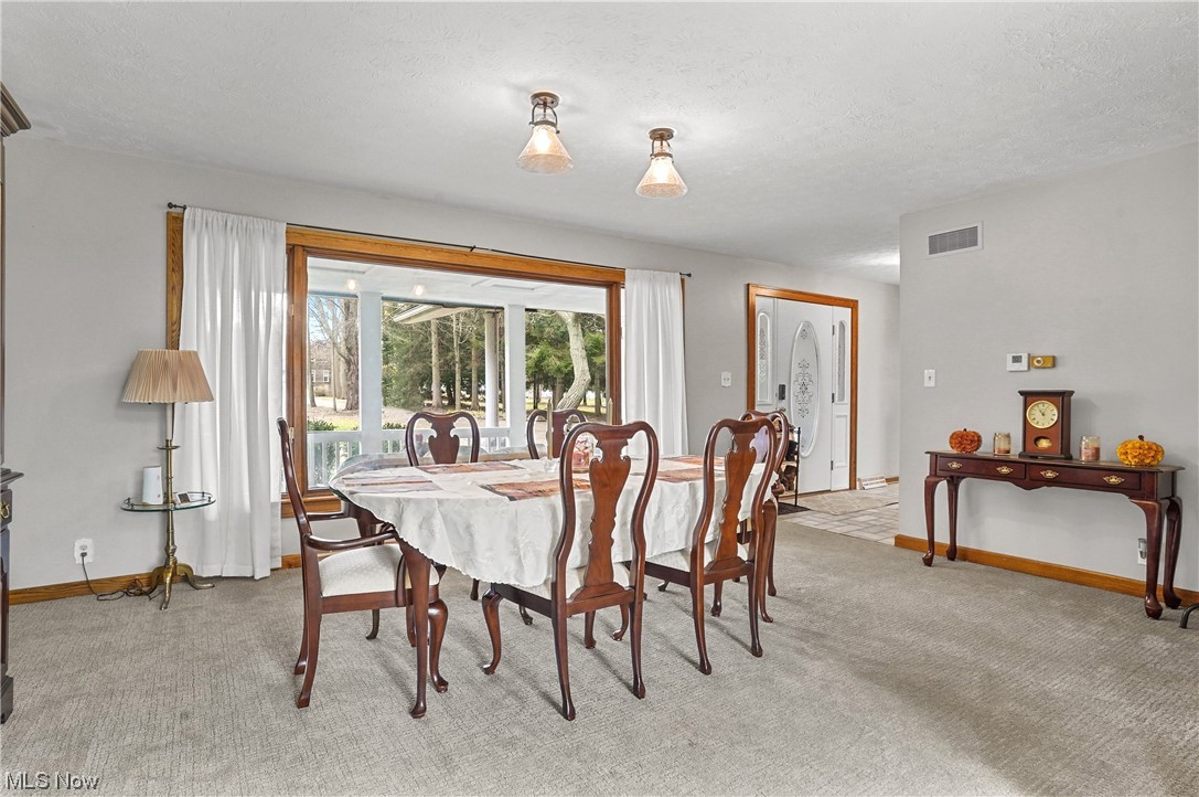 2765 Fixler Road Medina, OH 44256 - Photo 5 of 33 Dining room