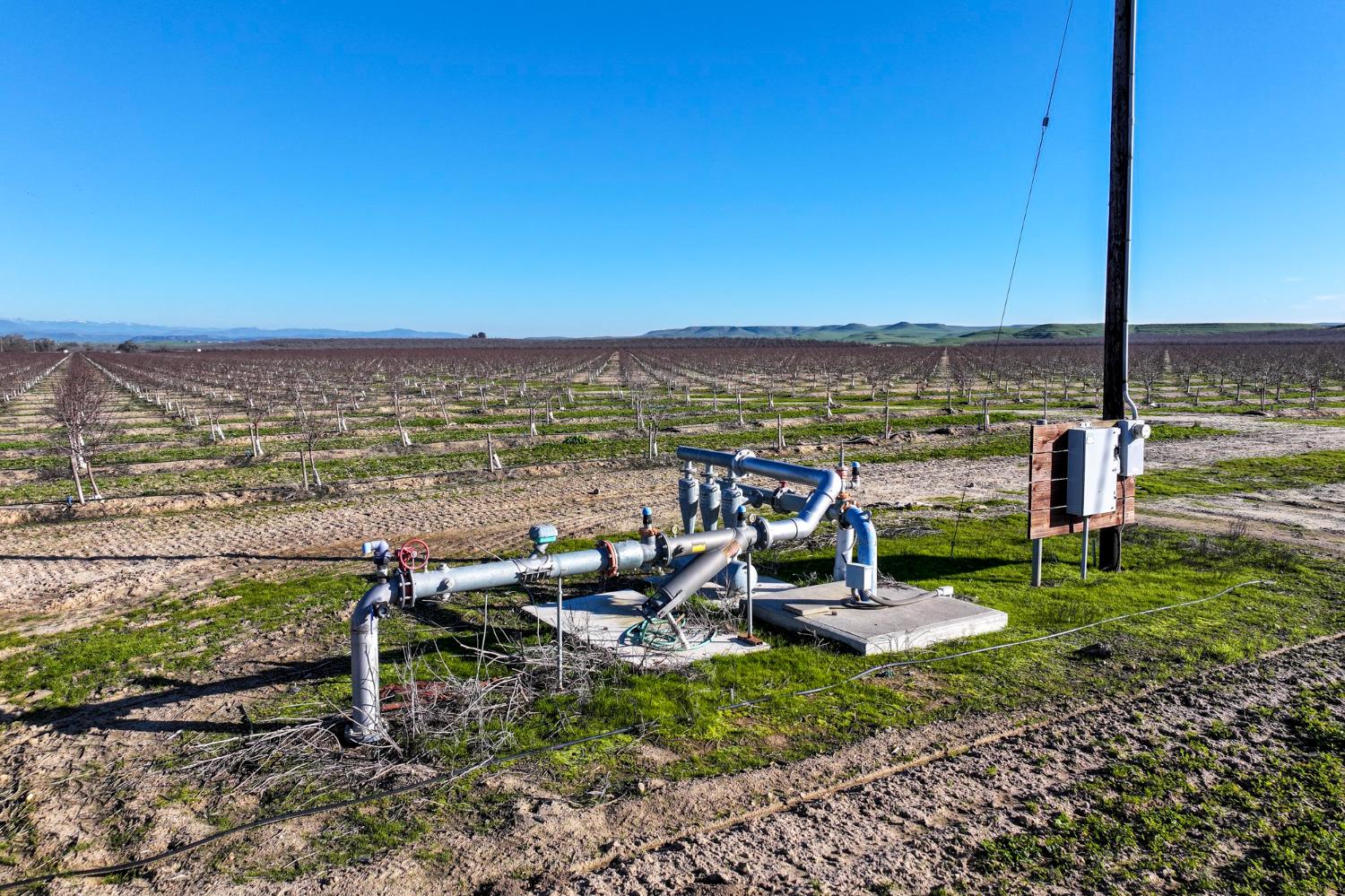 15116 Allen Road Snelling, CA 95369 - Photo 12 of 12 a view of a ocean with a table and chairs