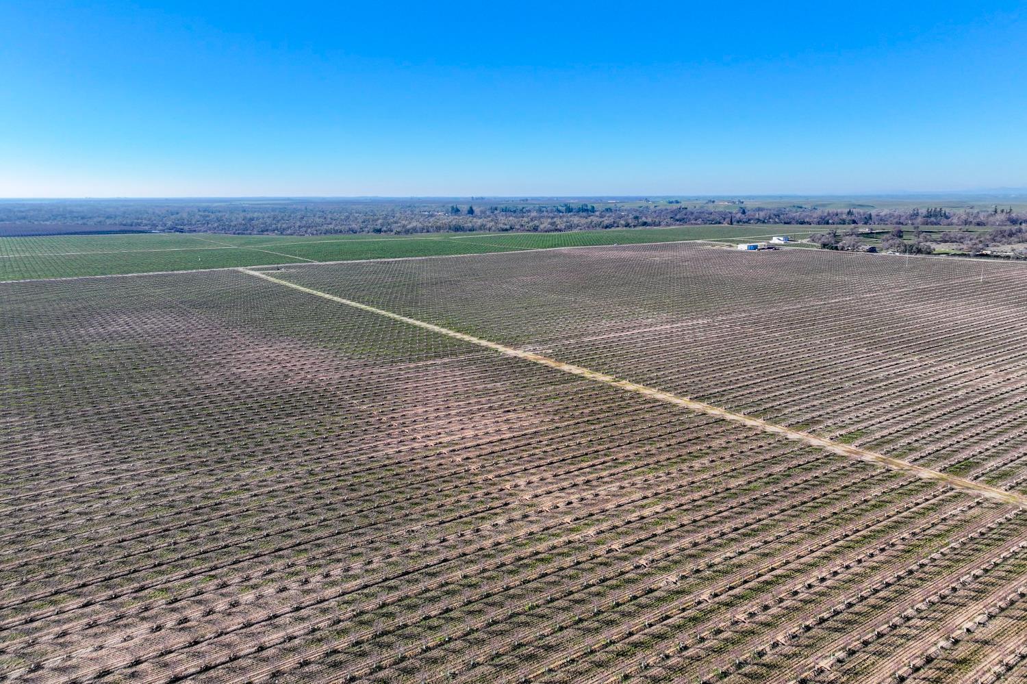 15116 Allen Road Snelling, CA 95369 - Photo 6 of 12 a view of an ocean and beach