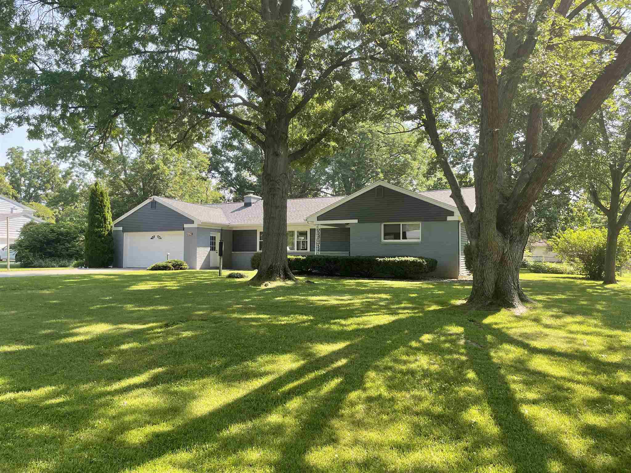 6123 West Hills Road Fort Wayne, IN 46804 - Photo 3 of 35 Gallery Image 3