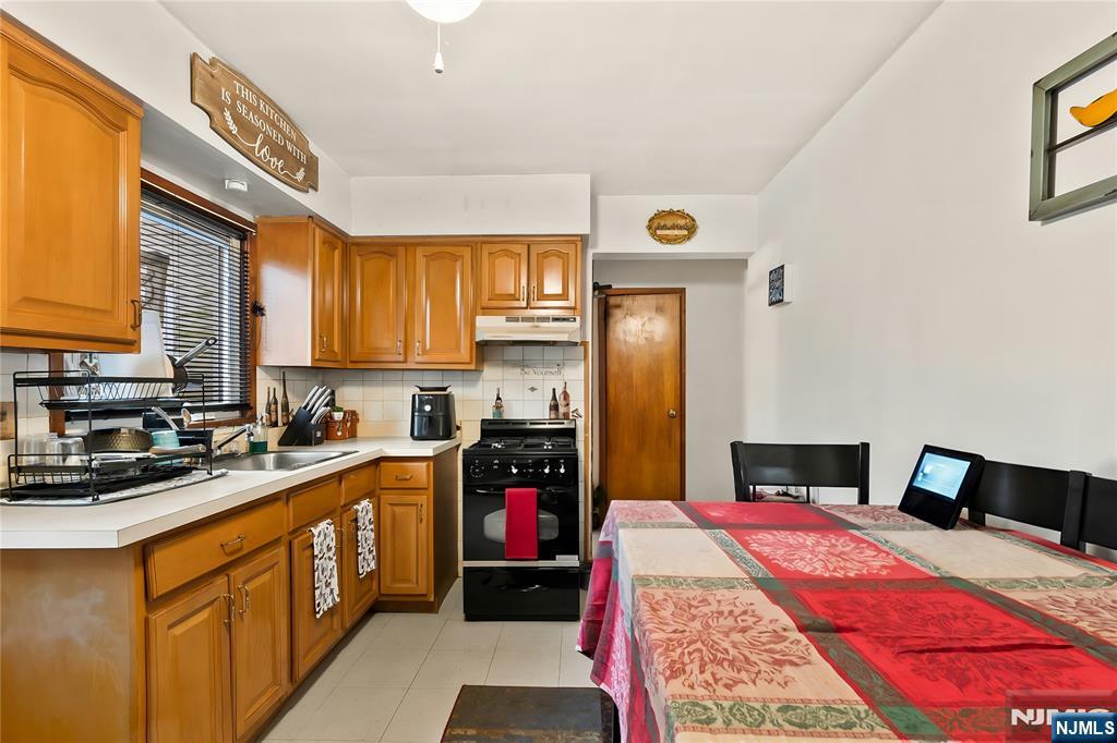 194 Saddle River Road Saddle Brook, NJ 07663 - Photo 13 of 45