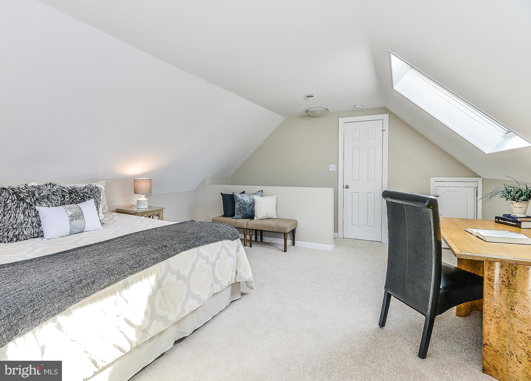 1212 Summit Road McLean, VA 22101 - Photo 20 of 31 Bedroom Three - Loft
