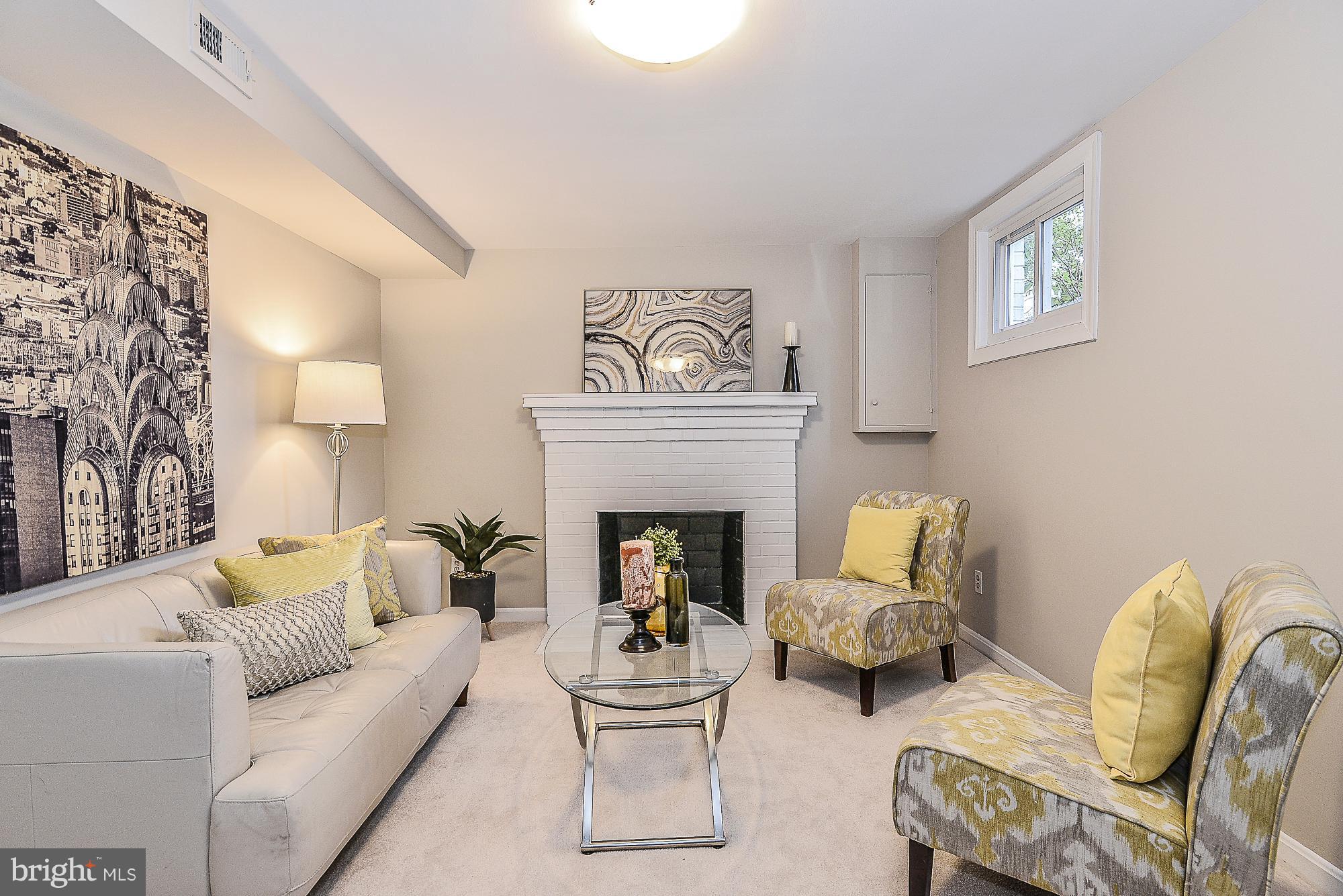 1212 Summit Road McLean, VA 22101 - Photo 22 of 31 Den