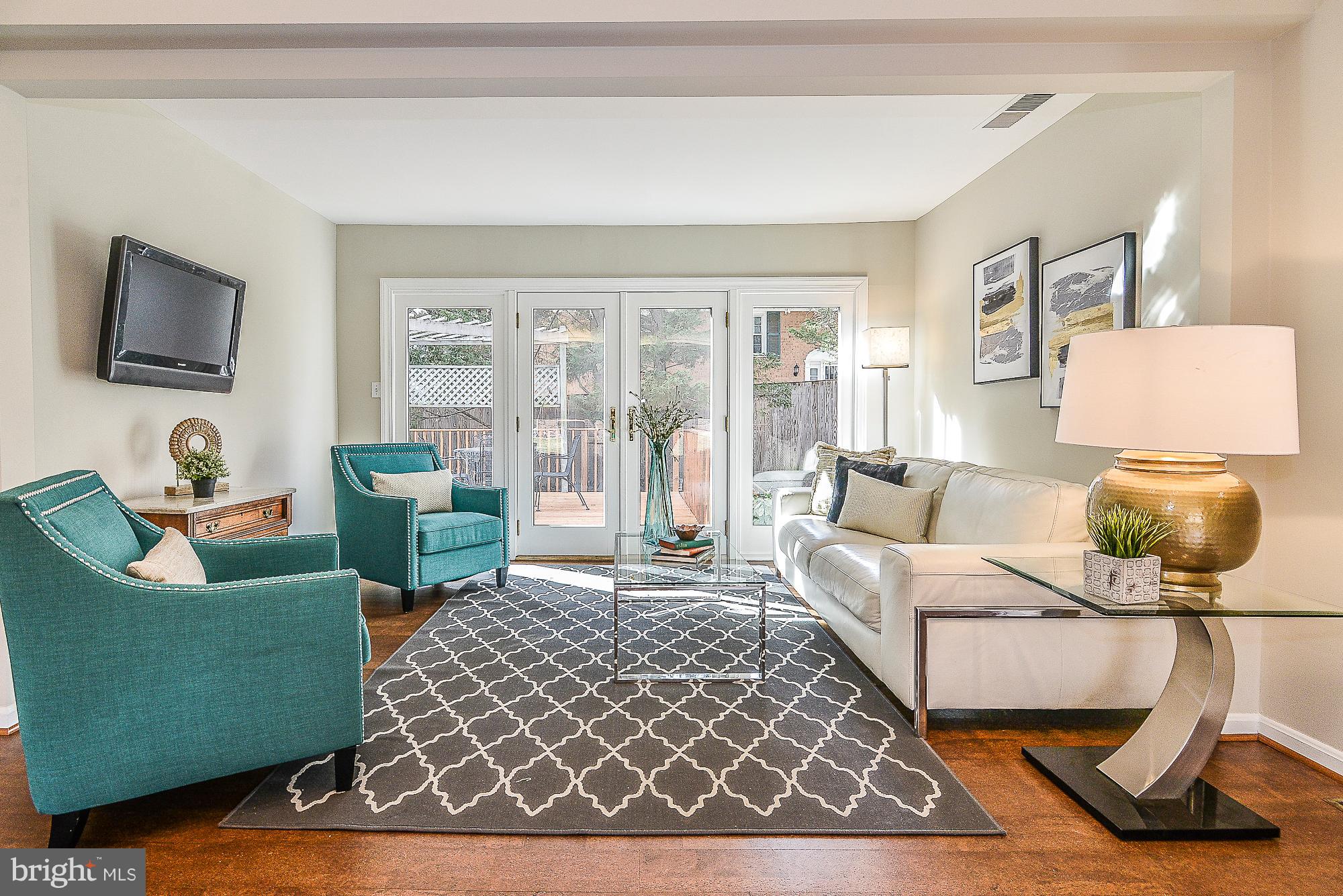 1212 Summit Road McLean, VA 22101 - Photo 5 of 31 Great Room