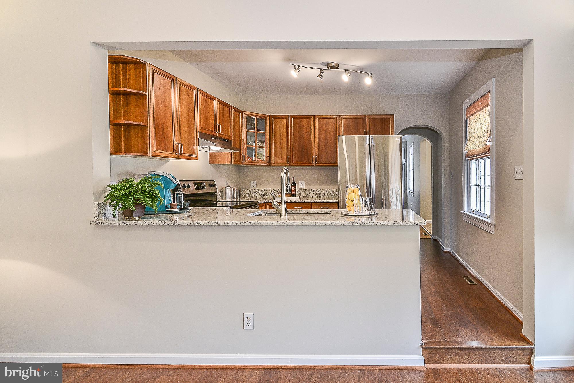 1212 Summit Road McLean, VA 22101 - Photo 9 of 31 Kitchen