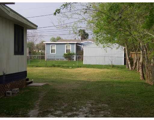 3045 South Staples Street Corpus Christi, TX 78404 - Photo 7 of 8 a view of a yard in front of a house