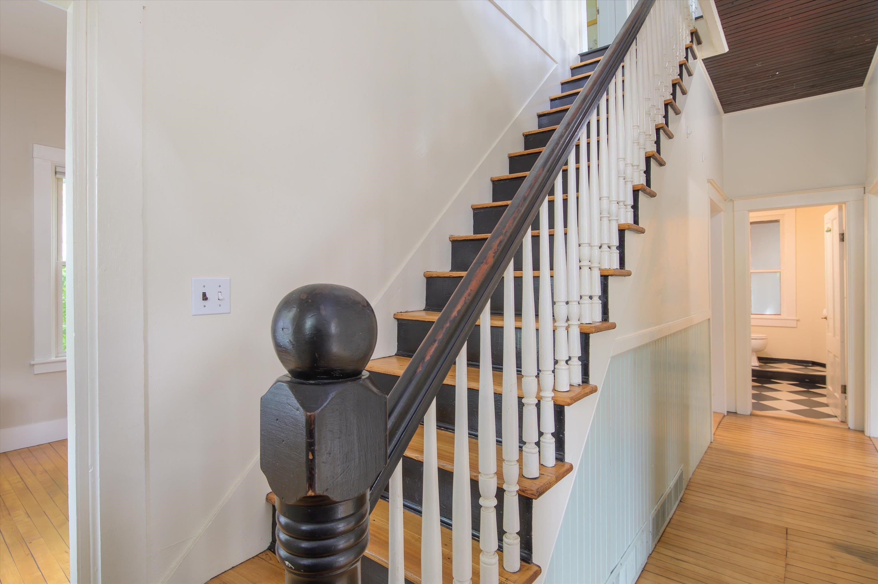 7 Academy Avenue Rockingham, VT 05101 - Photo 5 of 42