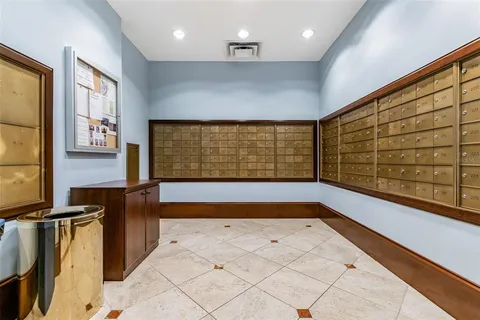 $579,999 | 345 Bayshore Boulevard, Unit 906, Tampa, FL 33606