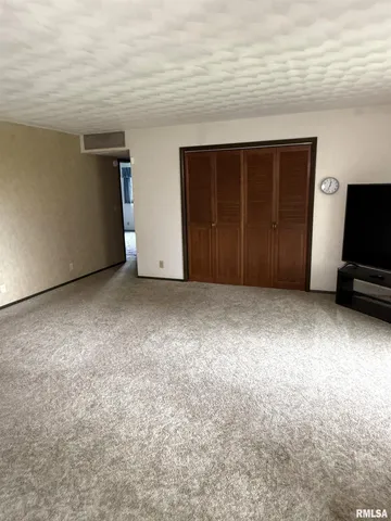 $228,000 | 8323 East Briney Road, Ipava, IL 61441