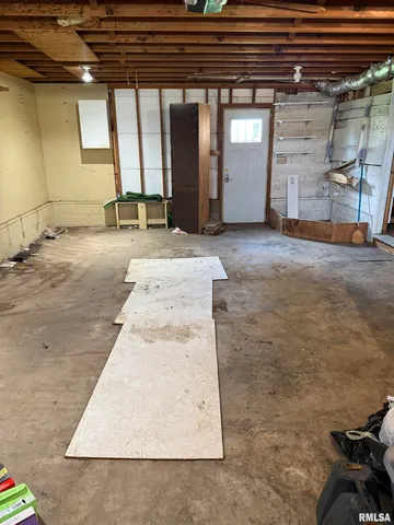 $228,000 | 8323 East Briney Road, Ipava, IL 61441