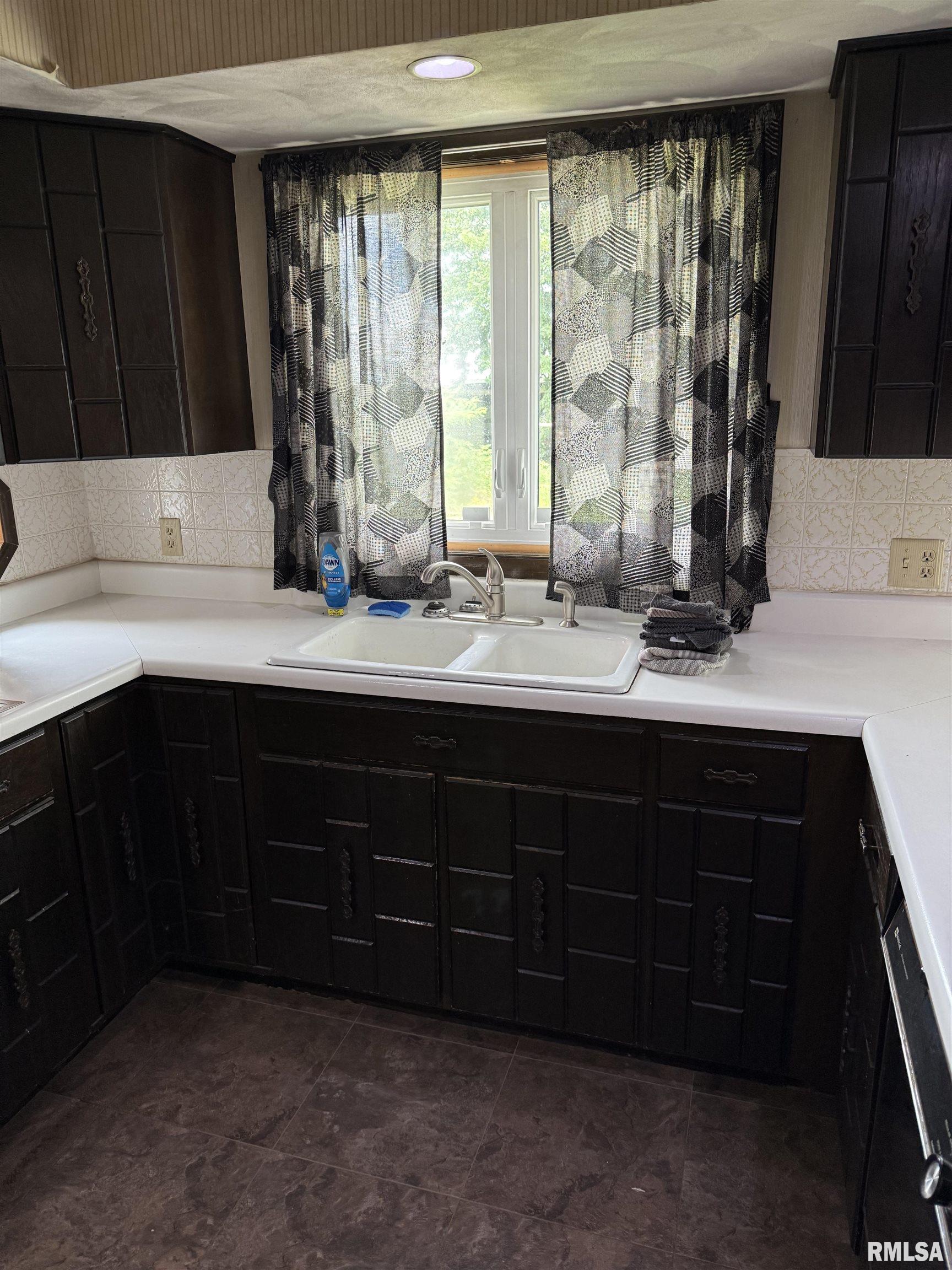 8323 East Briney Road Ipava, IL 61441 - Photo 4 of 72