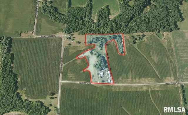 $228,000 | 8323 East Briney Road, Ipava, IL 61441