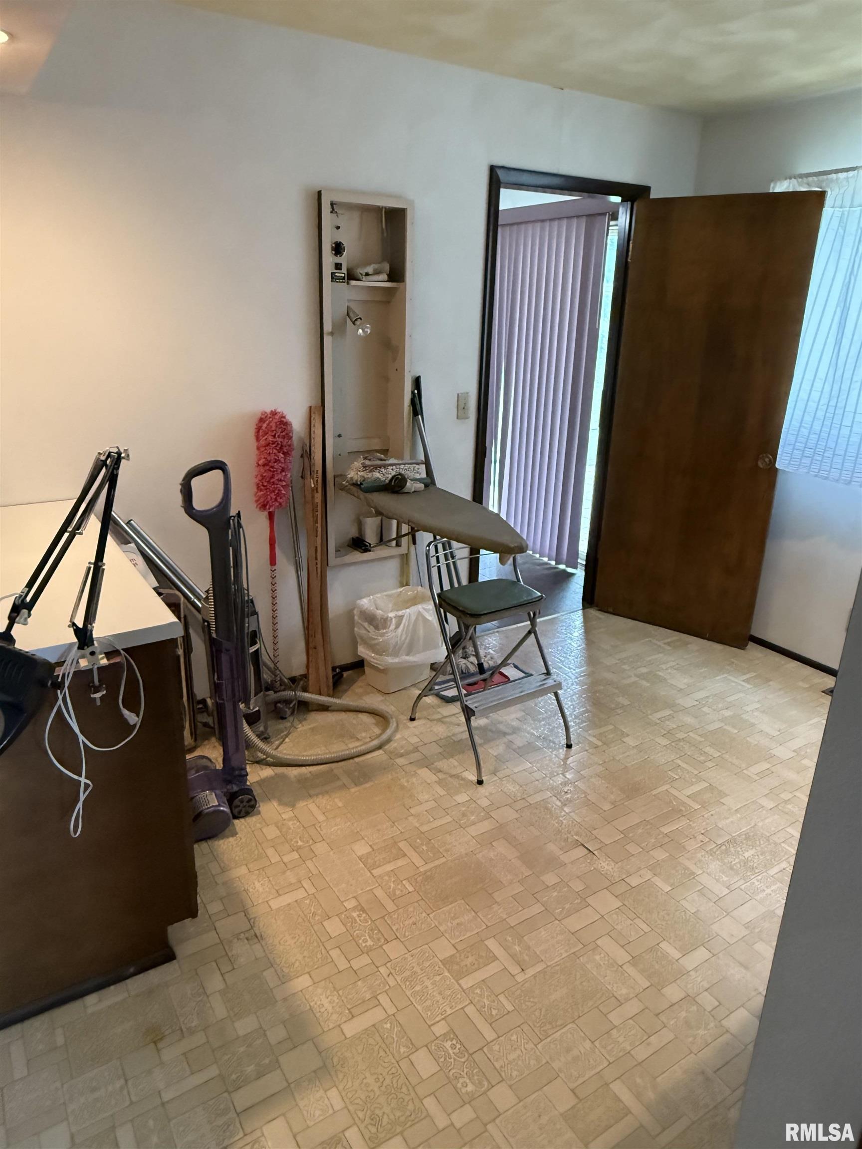 8323 East Briney Road Ipava, IL 61441 - Photo 8 of 72