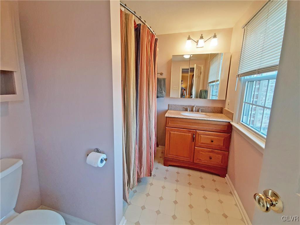 991 Barnside Road Allentown, PA 18103 - Photo 11 of 19 Gallery Image 11