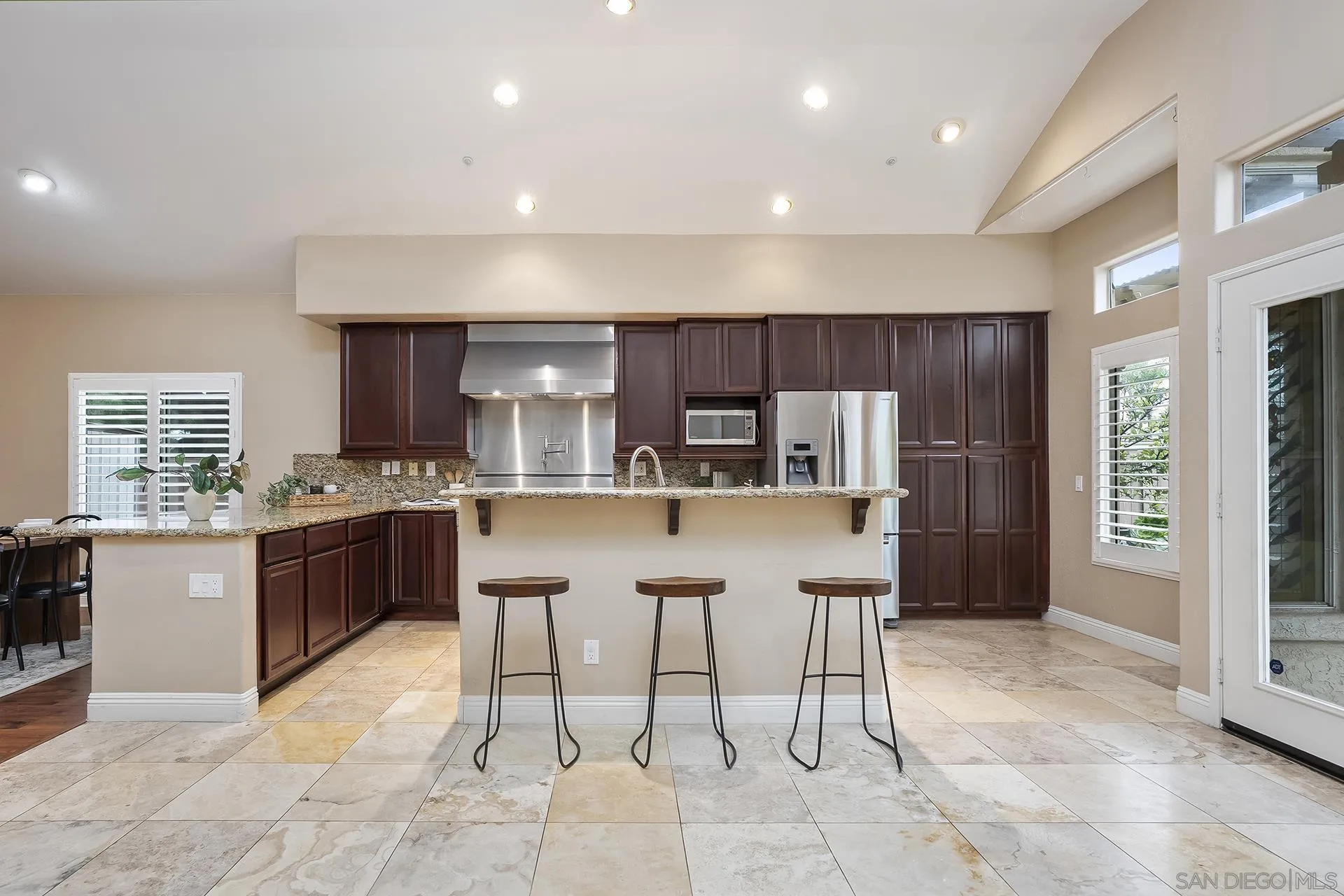 2011 Monarch Ridge Circle El Cajon, CA 92019 - Photo 15 of 41