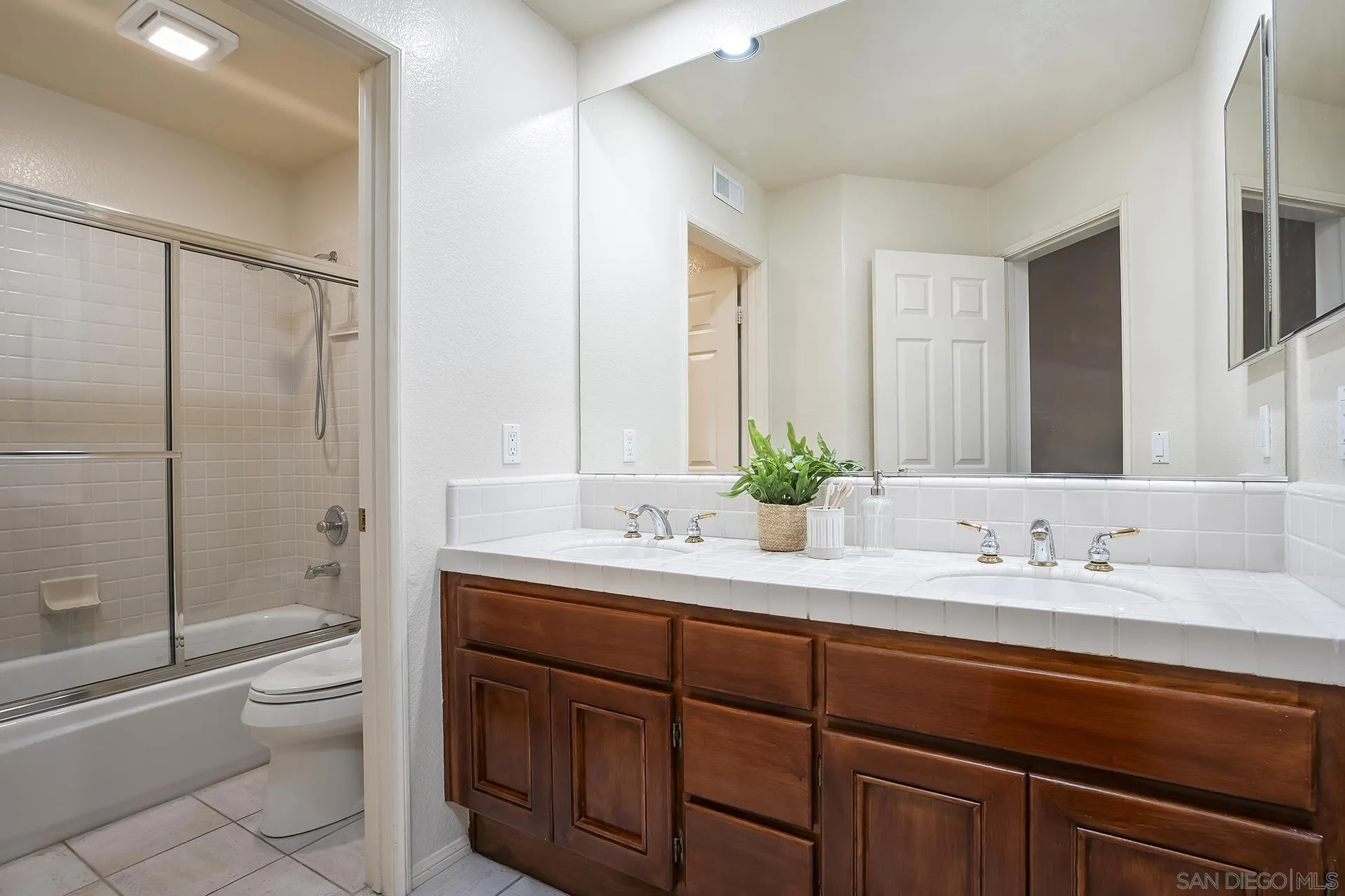 2011 Monarch Ridge Circle El Cajon, CA 92019 - Photo 28 of 41