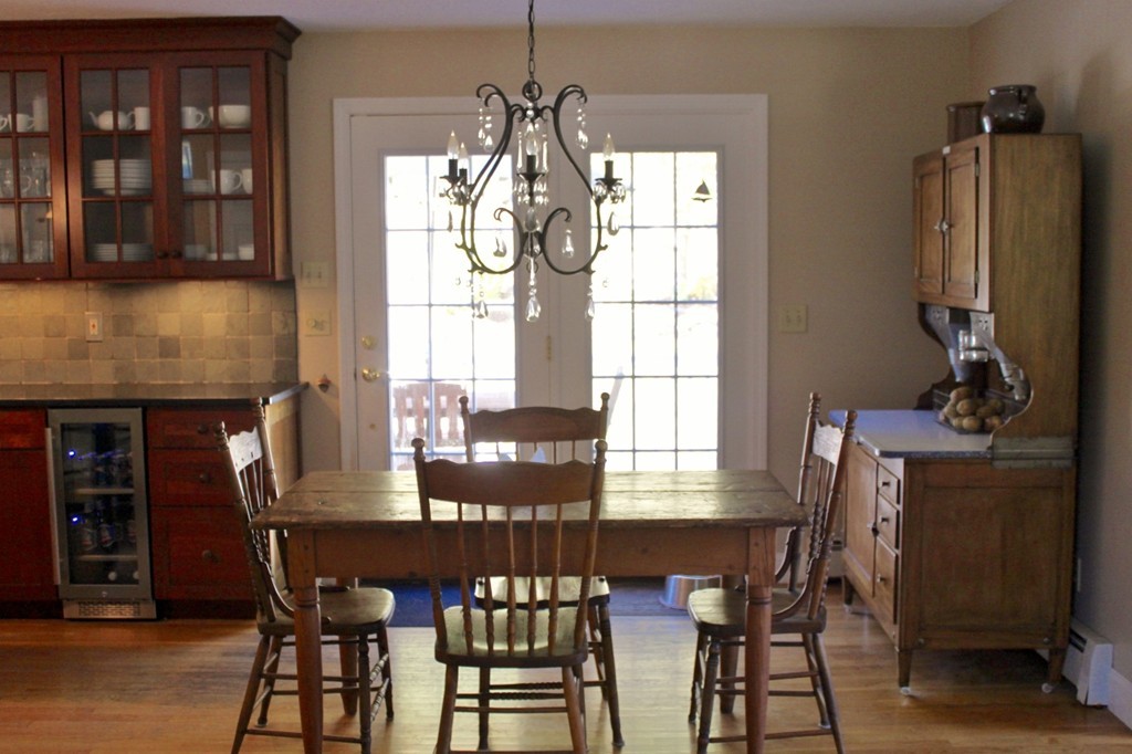8 Brookside Lane Sterling, MA 01564 - Photo 5 of 26 a dining room with furniture and window