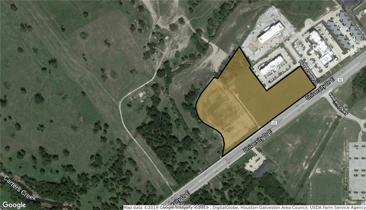 3071 University Dr East  