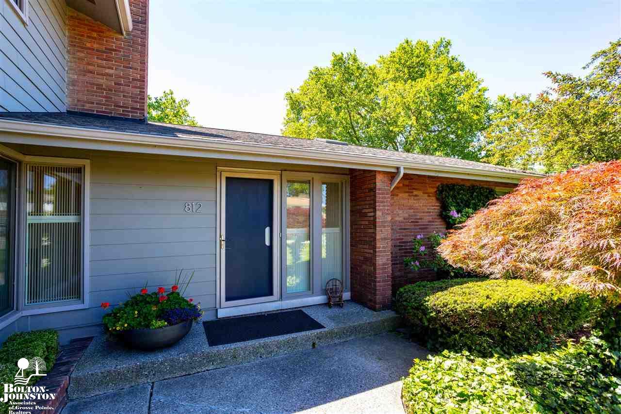 812 Bishop Road Grosse Pointe, MI 48230 - Photo 3 of 45