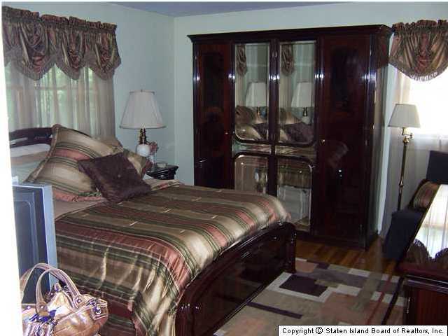 311 Mace Street Staten Island, NY 10306 - Photo 10 of 15 Additional Photo