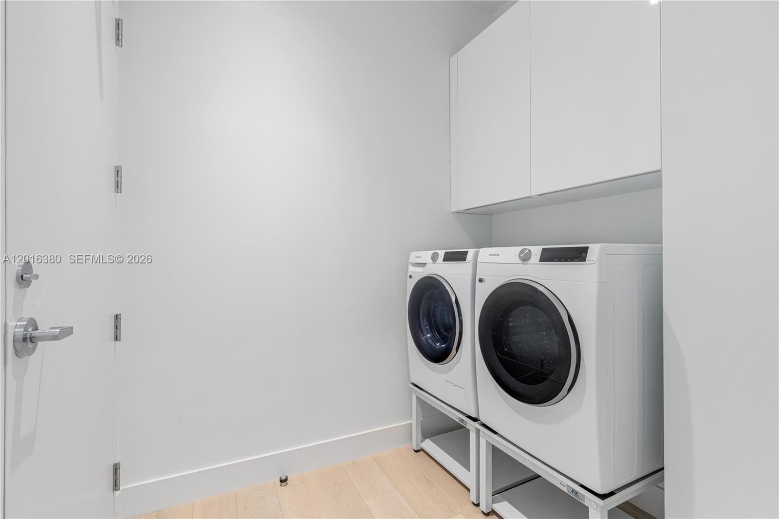 175 Southeast 25th Road, Unit 1601 Miami, FL 33129 - Photo 22 of 31 Laundry
