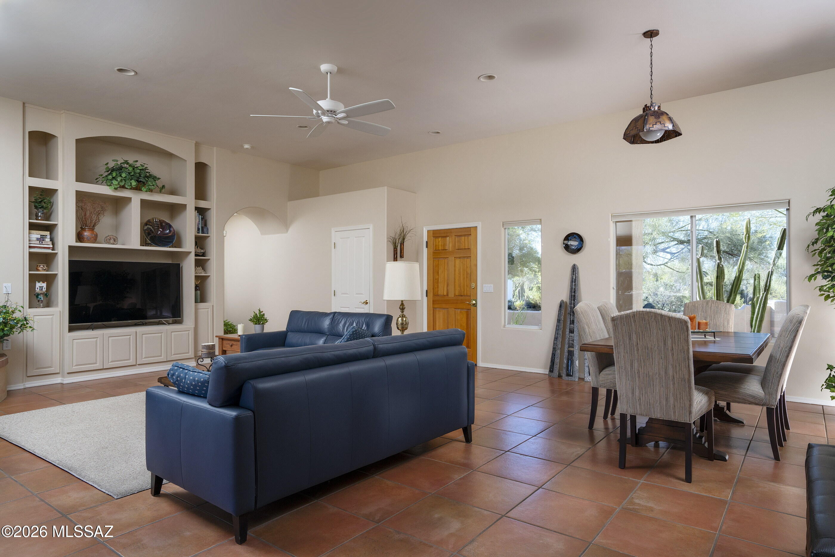 715 West Panorama Road Tucson, AZ 85704 - Photo 8 of 34 Living and Dining Room
