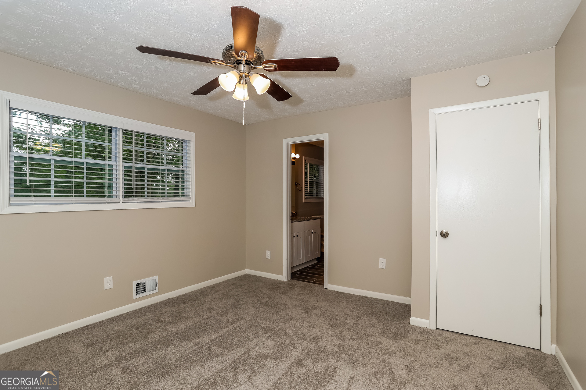 677 Selden Court Jonesboro, GA 30238 - Photo 6 of 18