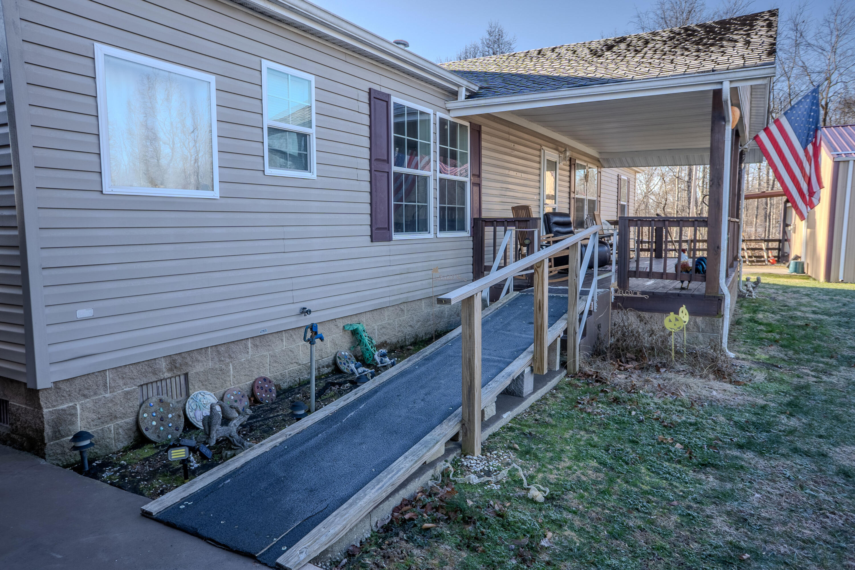 185 Treadway Road Beattyville, KY 41311 - Photo 37 of 51 185TreadwayRd-09