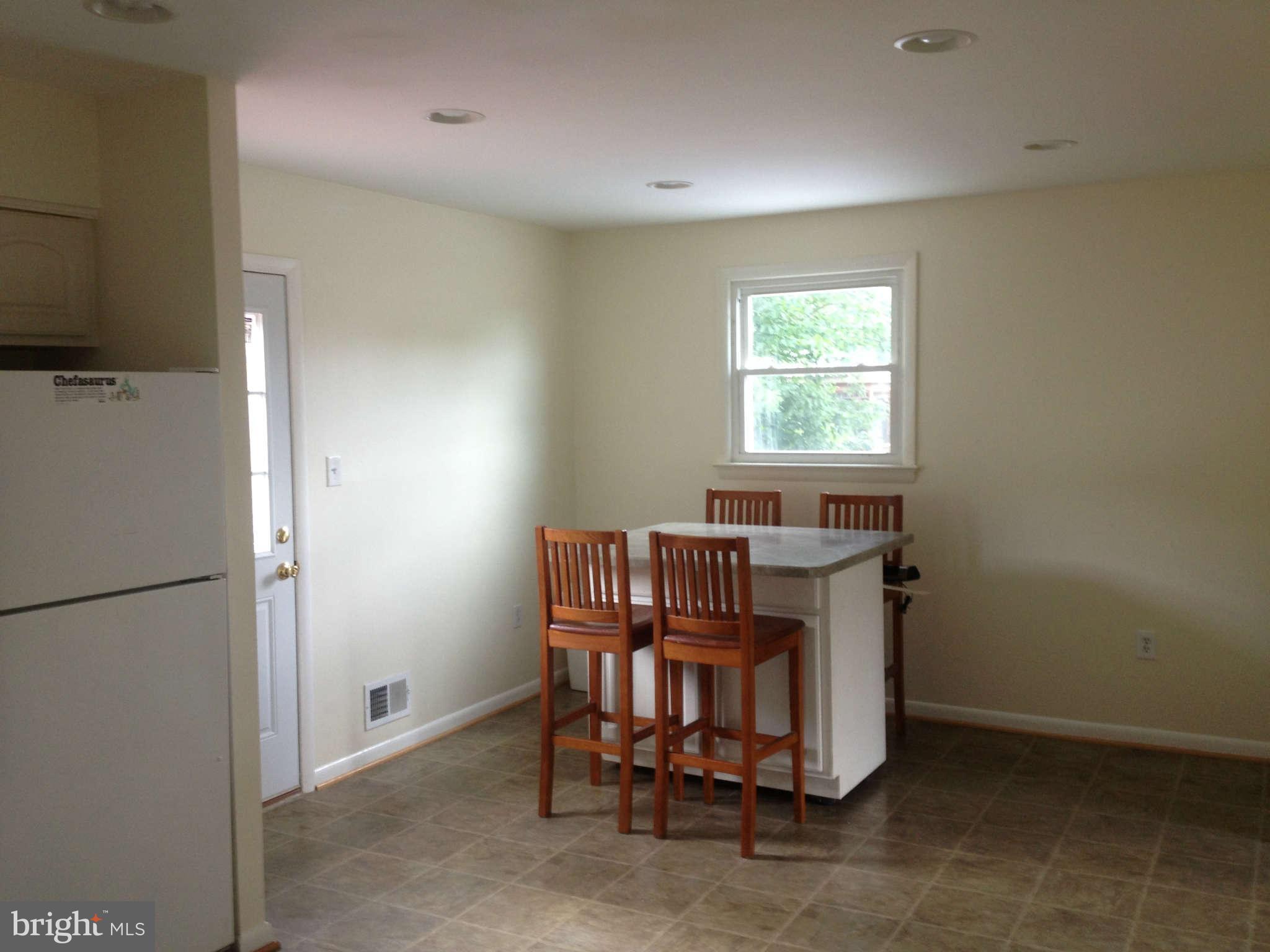 12828 Glynis Road Clinton, MD 20735 - Photo 4 of 24 Kitchen