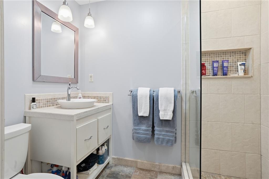 113 Trump Road Cheswick, PA 15024 - Photo 23 of 30 Master bath