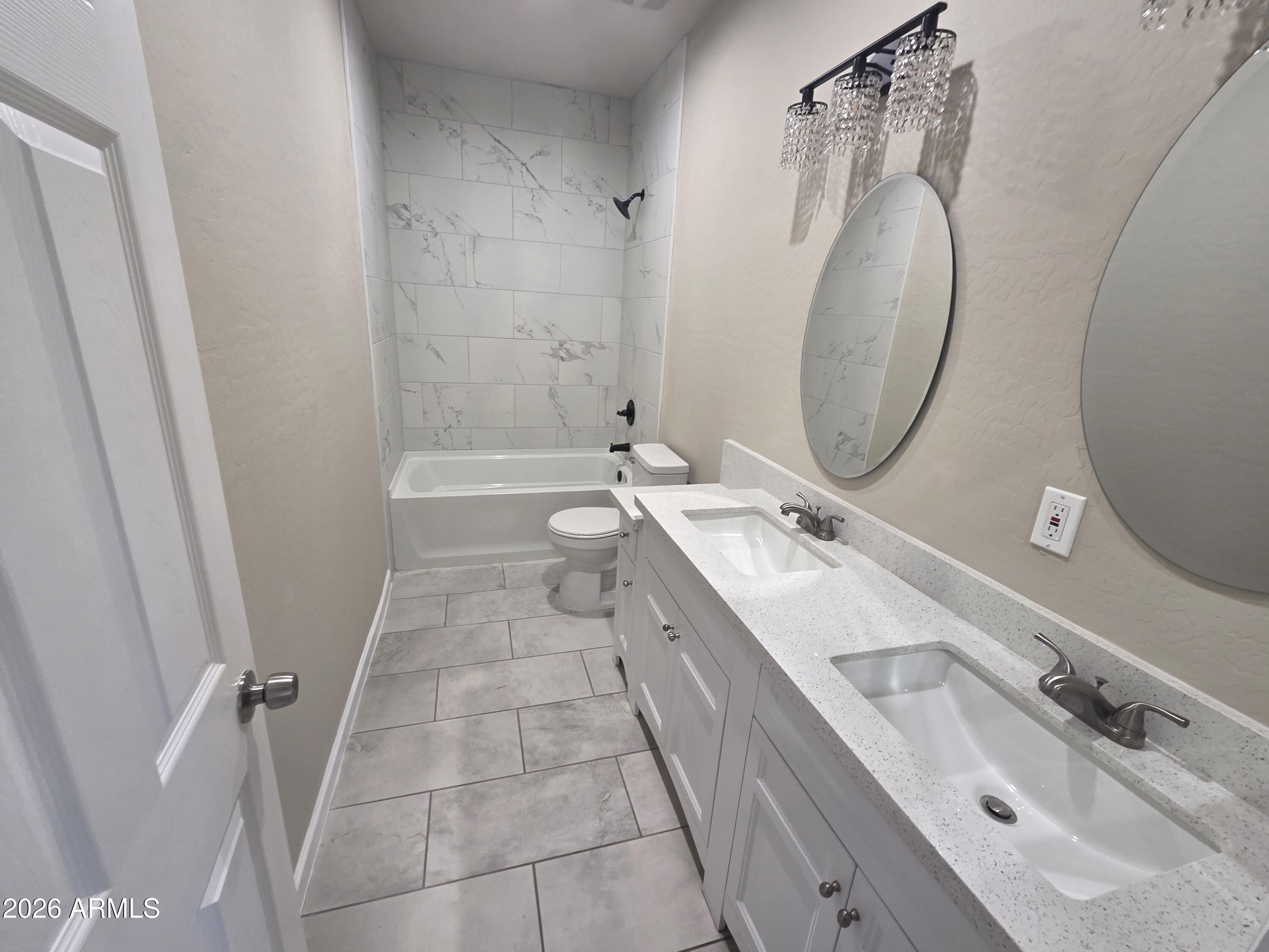 913 East Fremont Road, Unit 3 Phoenix, AZ 85042 - Photo 2 of 17 20260609_062426