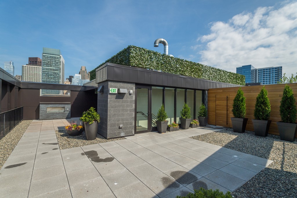 10 Farnsworth Street, Unit PH Boston, MA 02210 - Photo 20 of 23