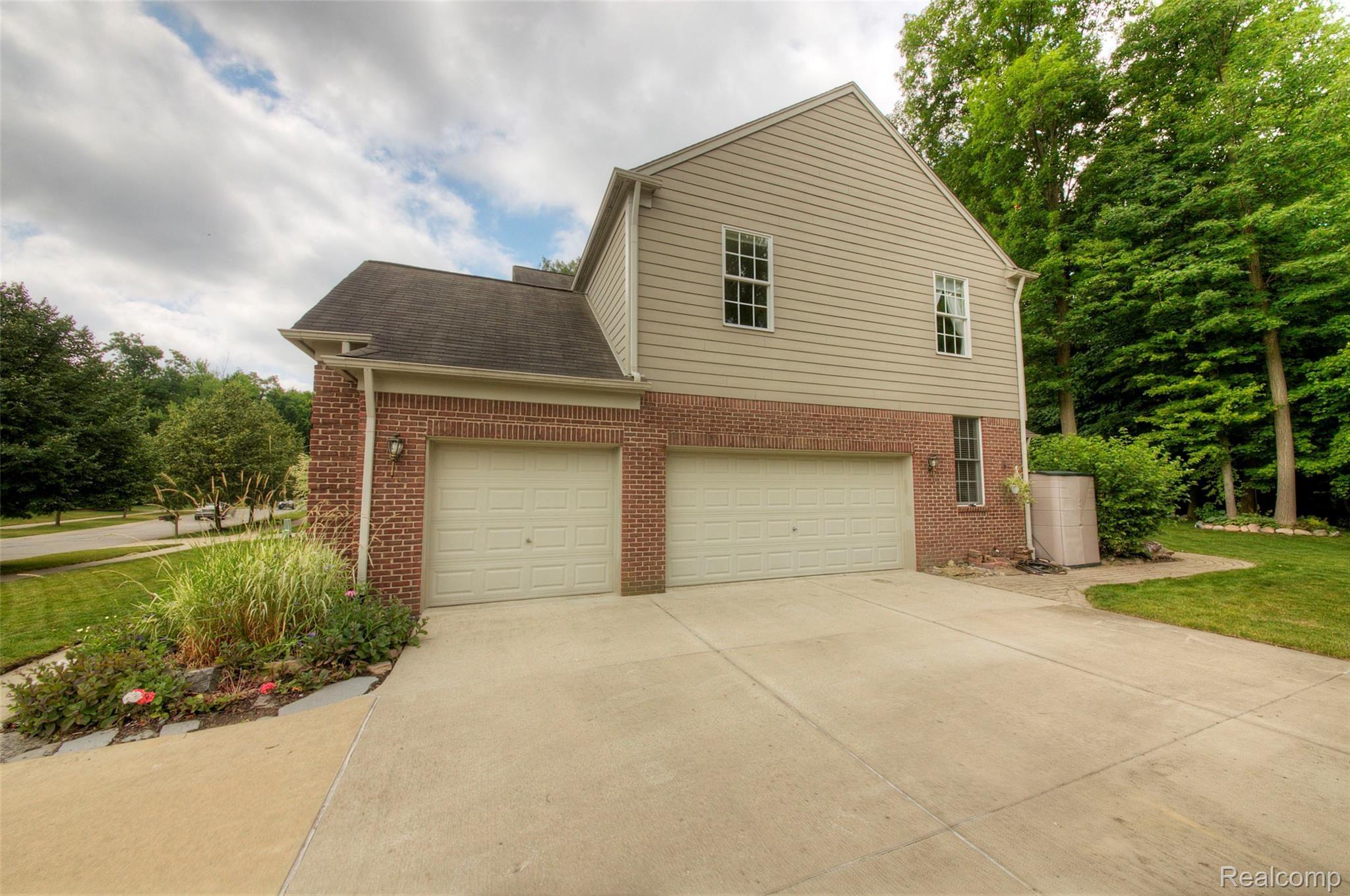 1652 Trinity Road Canton, MI 48187 - Photo 48 of 53 929A9472_3_4.jpg