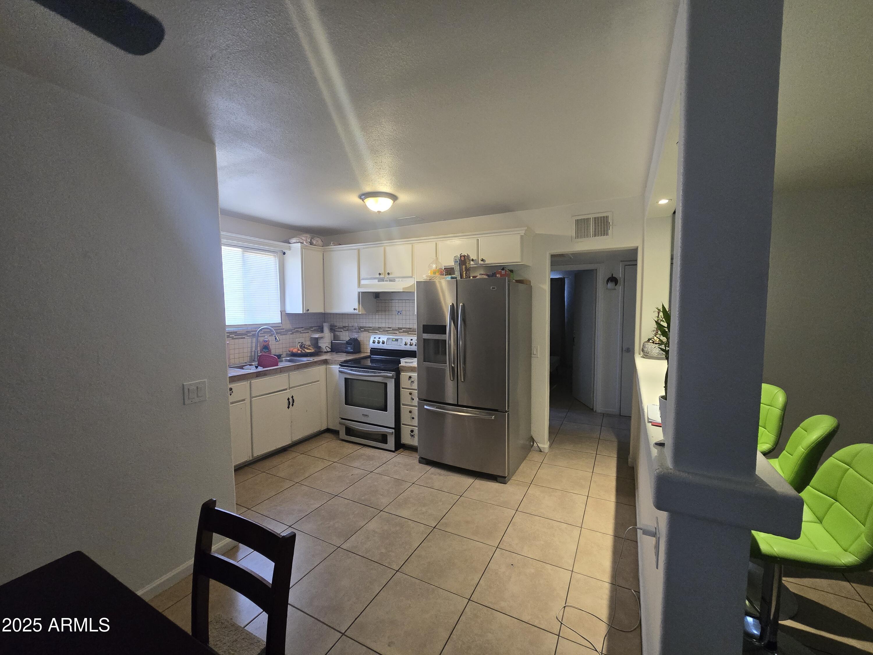 3845 North 15th Avenue Phoenix, AZ 85015 - Photo 6 of 10 20250924_141913