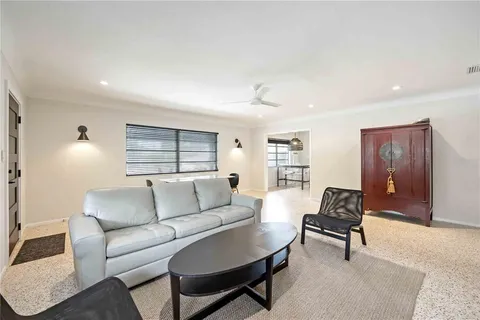 $555,000 | 2105 Hibiscus Street, Sarasota, FL 34239