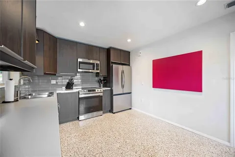 $555,000 | 2105 Hibiscus Street, Sarasota, FL 34239